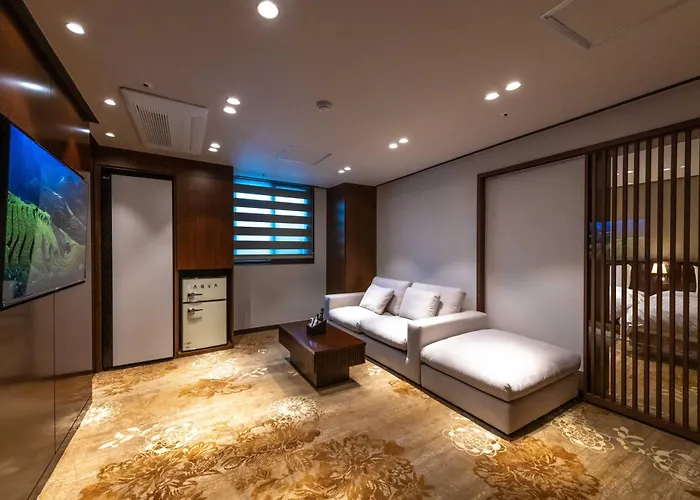 Hotel New Cheonji 3*